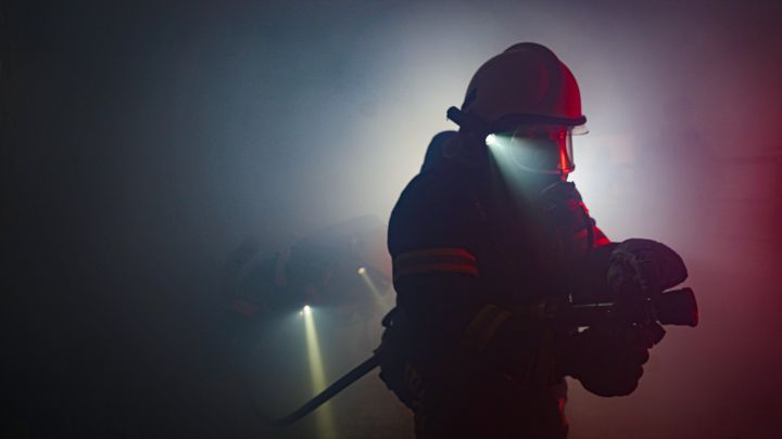 Пожар в подвале пятиэтажки поставил под угрозу здоровье кузбассовцев 