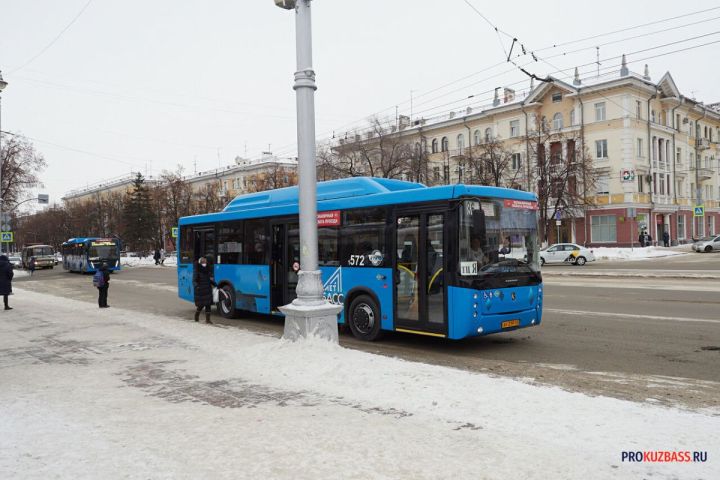 Сбои в работе общественного транспорта разозлили кемеровчанку 