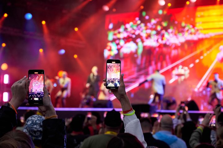 Яркое начало лета: фестиваль «ПРОГЕШ» состоялся в Кузбассе