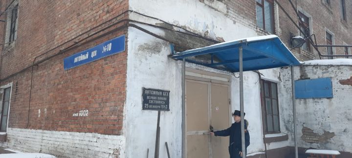 Суд приостановил работы в литейном цеху кузбасского завода из-за опасности для сотрудников