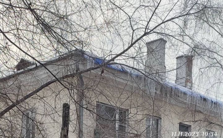 Смертельная угроза у многоквартирного дома встревожила новокузнечан