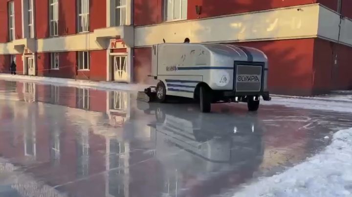 Каток с цветным льдом появится у кемеровского стадиона «Химик»