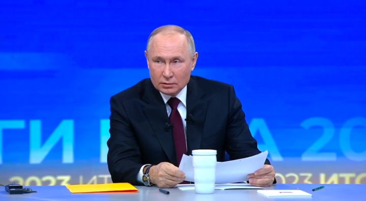 Владимир Путин: МРОТ в России увеличится на 18% с 1 января 2024 года