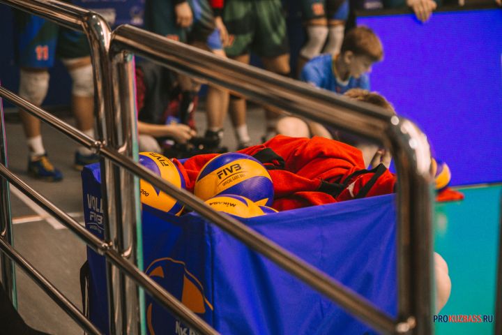 Волейболисты «Кузбасса» проиграли «Локомотиву» в матче чемпионата России