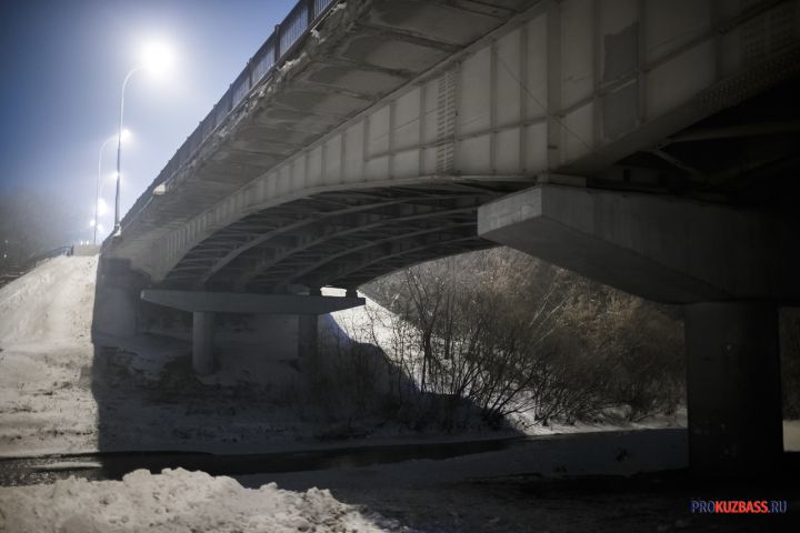 Подрядчик отложил запуск реверса на Университетском мосту в Кемерове на 2024 год
