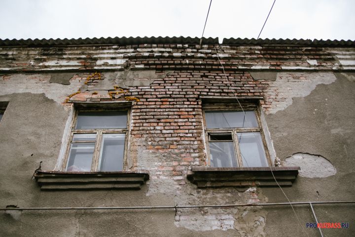 Восстановление поврежденных ураганом учреждений в кузбасских городах потребует более 19 млн рублей