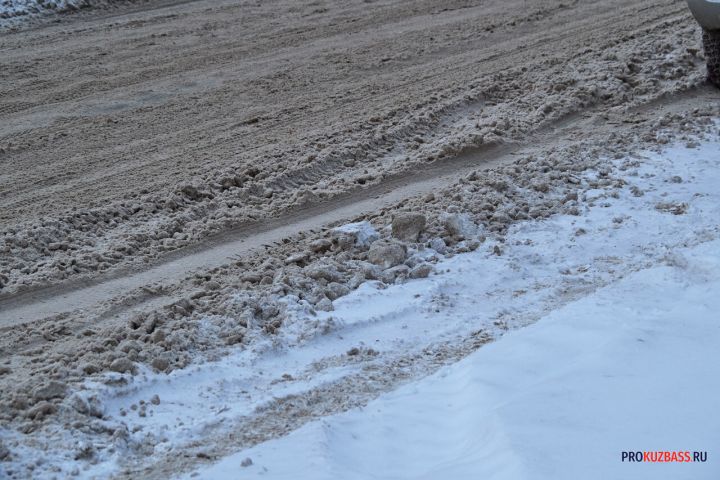 Трасса из Алтая в Кузбасс покрылась льдом