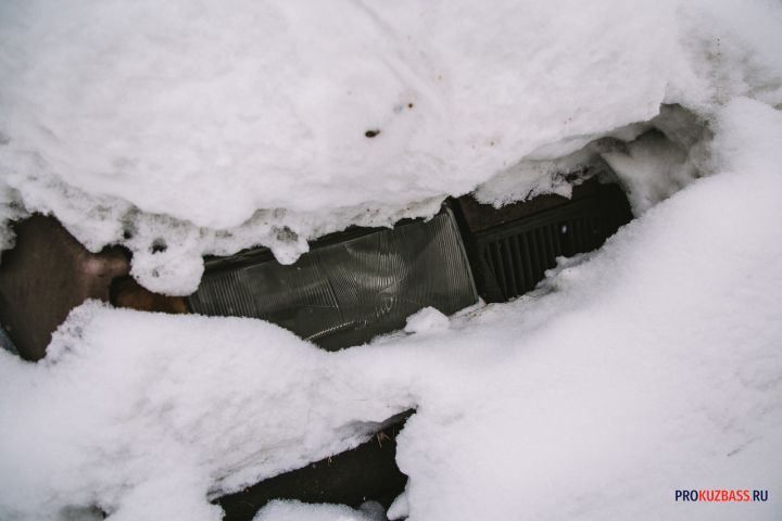 Кузбассовцы из Кедровки «утонули» в снегу