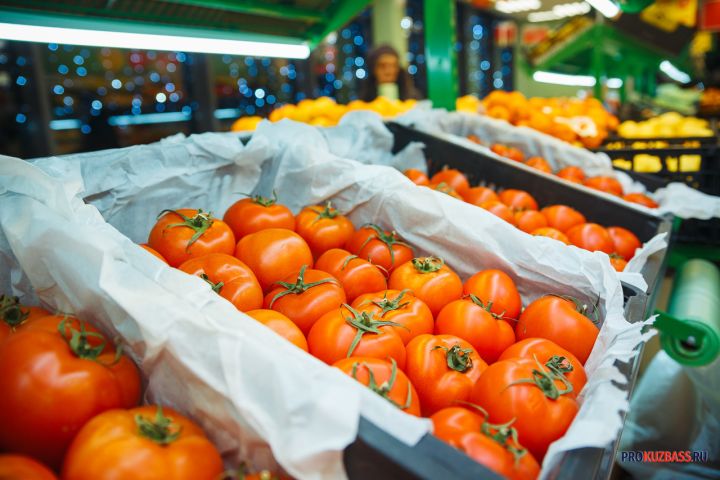 Специалисты отметили сокращение импорта овощей и фруктов в Кузбассе