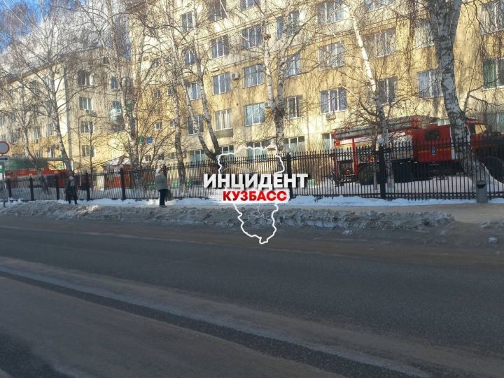 Соцсети: пожар возник в больнице в центре Кемерова