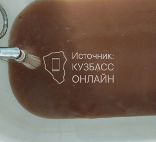 «Платим за ржавчину»: ленинск-кузнечанка пожаловалась на грязную воду из-под крана