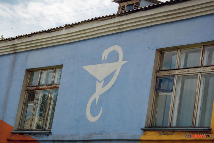 Строители нарушили сроки капитального ремонта поликлиники в кузбасском городе