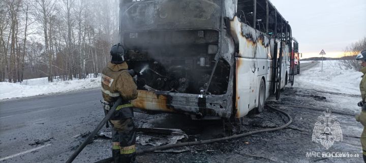 МЧС раскрыло подробности пожара в пассажирском автобусе «Новосибирск — Новокузнецк»