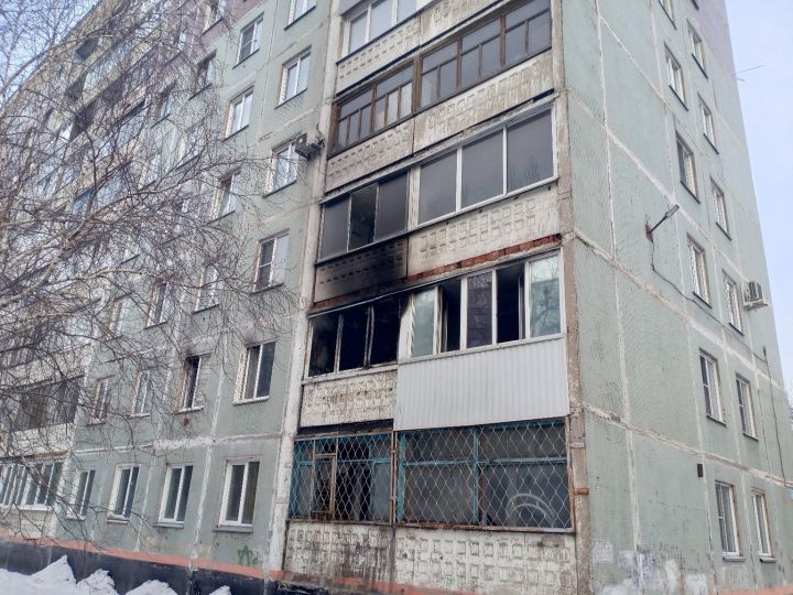 Пожар вспыхнул в квартире жилой девятиэтажки в Новокузнецке
