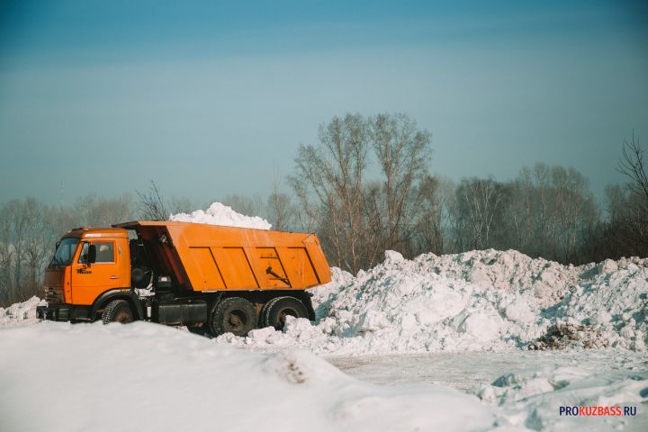 Суд обязал кемеровскую мэрию обустроить места для складирования снега