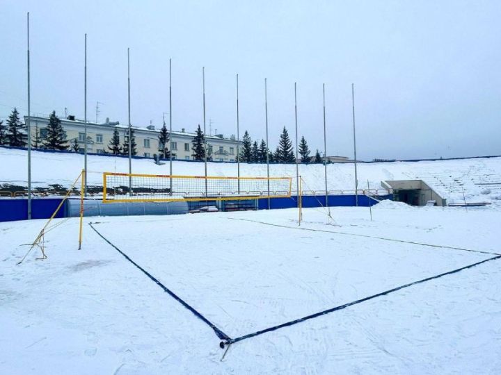 Площадка для снежного волейбола появилась в центре Кемерова