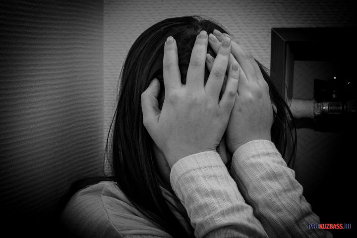 Соцсети: правоохранители заподозрили многодетного кузбассовца в сексуальном насилии над дочерьми