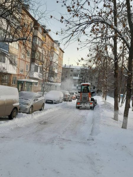 Прокуратура выявила нарушения в уборке дворов и крыш во всех районах Кемерова