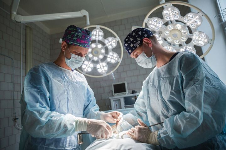 Шанс на полноценную жизнь: урологи клиник СибГМУ провели операцию по возвращению функций мочевого пузыря