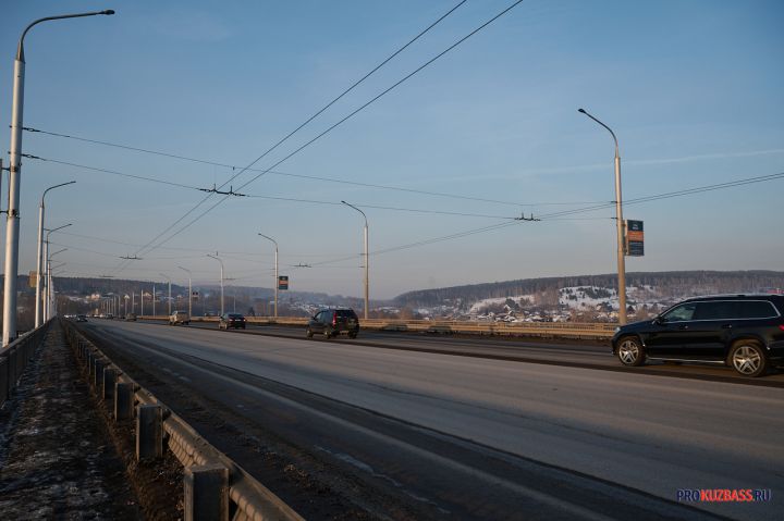 Кемеровские власти сообщили сроки ремонта Кузбасского моста
