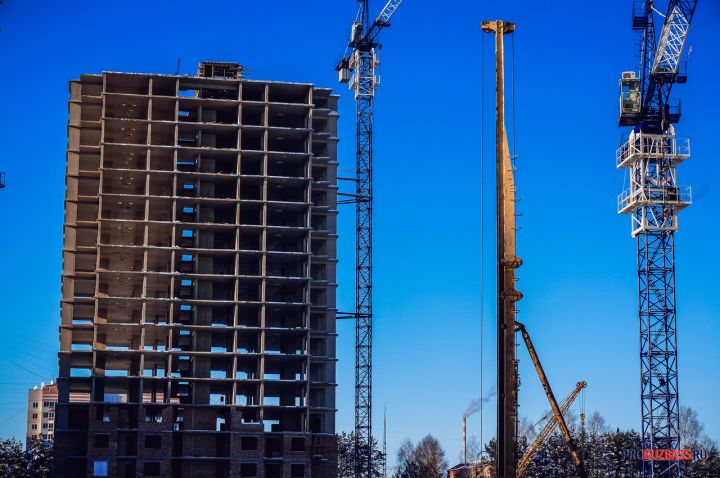Строительство дома в Новокузнецке приостановилось из-за выявленных нарушений