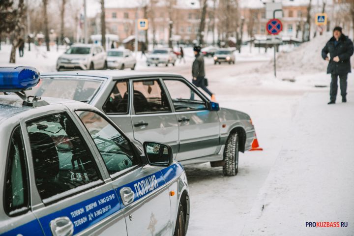 Автомобилисты в Кемерове более 600 раз нарушили ПДД за выходные