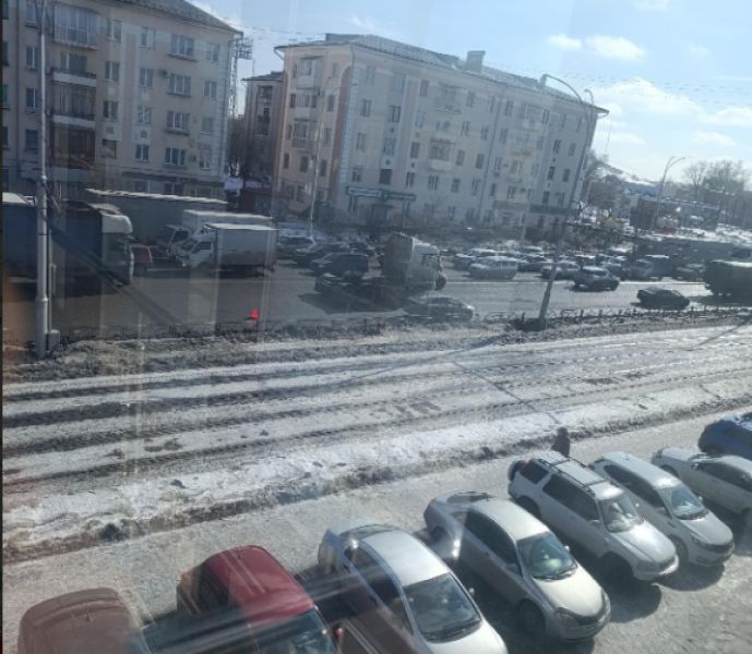 Авария затруднила проезд по проспекту Кузнецкому в центре Кемерова