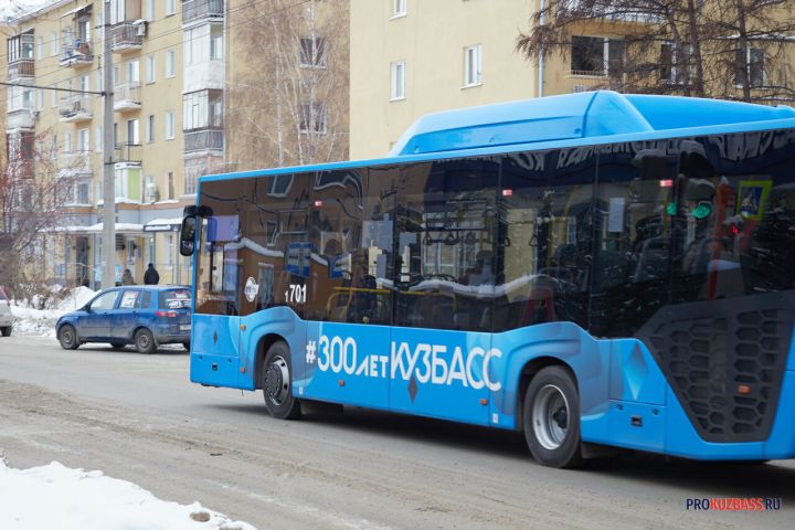 «Жуткая вонь горелого масла»: новокузнечанка пожаловалась на состояние городского автобуса и хамство водителя