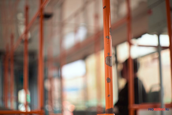 Кемеровчане пожаловались на ужасное состояние городских трамваев