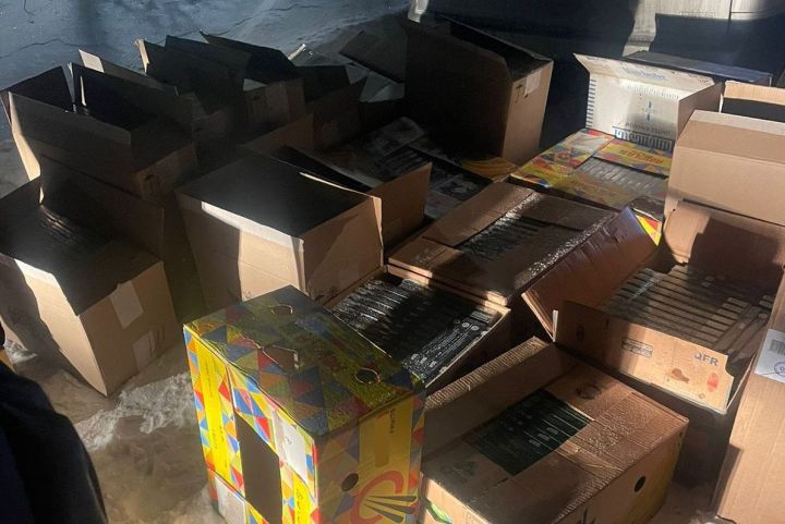 Полицейские изъяли у бизнесмена в Кузбассе около 17 000 пачек табачной продукции без акцизов