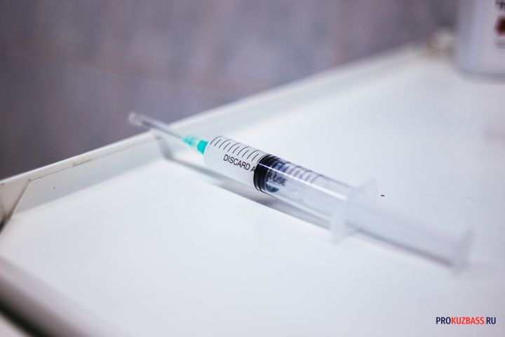 Кемеровчанин пожаловался на отсутствие вакцин от вирусных инфекций в детских поликлиниках