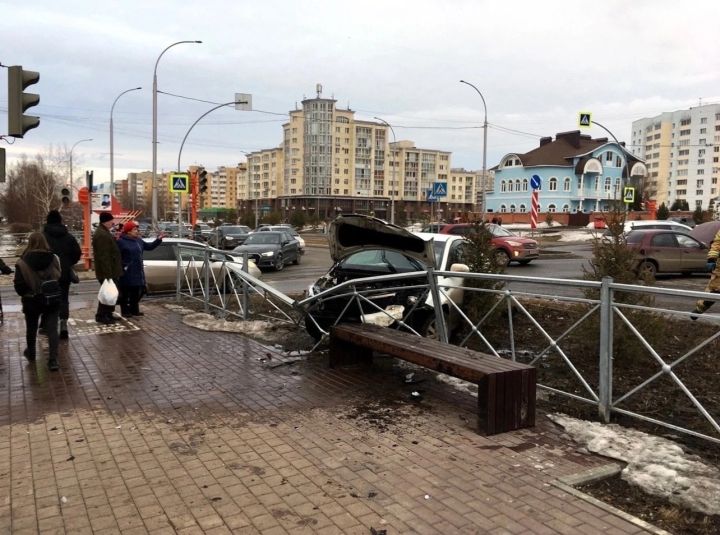 Жесткое ДТП произошло на Южном в Кемерове