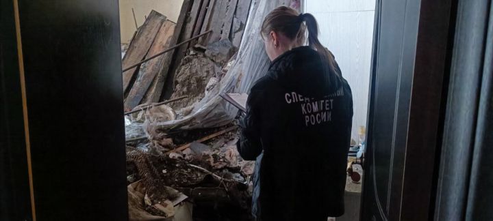СК возбудил дело после сообщения об обрушении потолка в жилом доме в Кузбассе