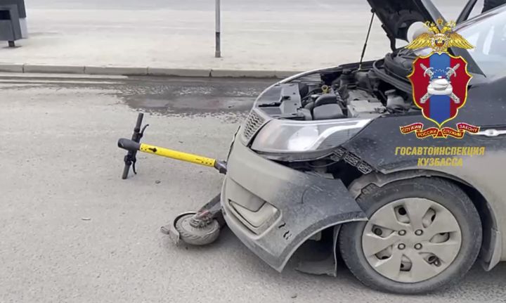 Юный самокатчик попал в больницу после ДТП с автомобилем в Кемерове