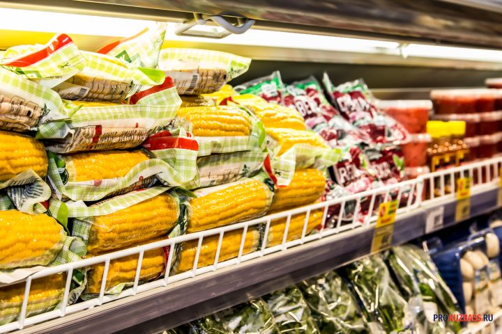 Соцсети: администратор супермаркета отказала кемеровчанке в возврате денег за просроченный товар