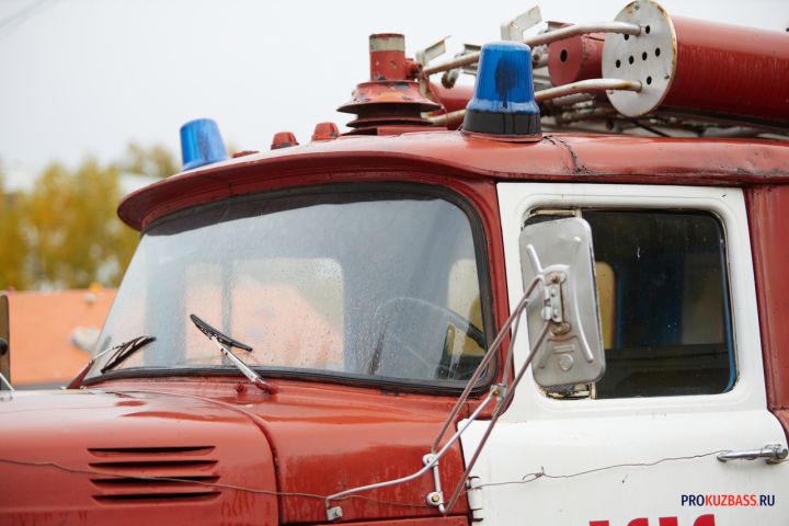 МЧС раскрыло подробности пожара в поликлинике в центре Кемерова
