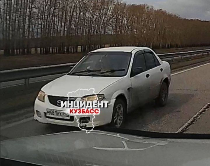 Автолюбитель промчал по встречной полосе кемеровской трассы