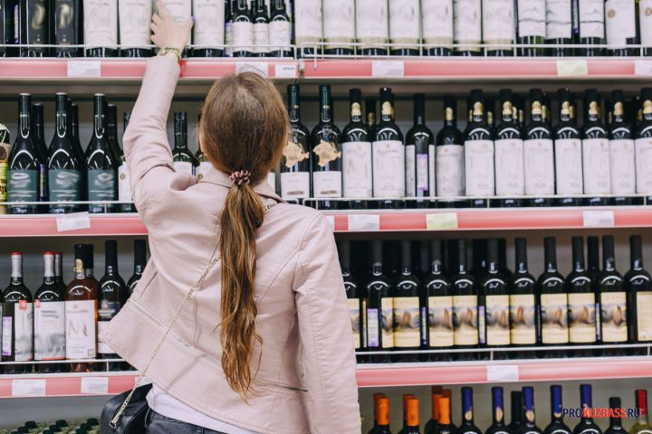 Запрет на продажу алкоголя начнет действовать в Кузбассе 9 мая
