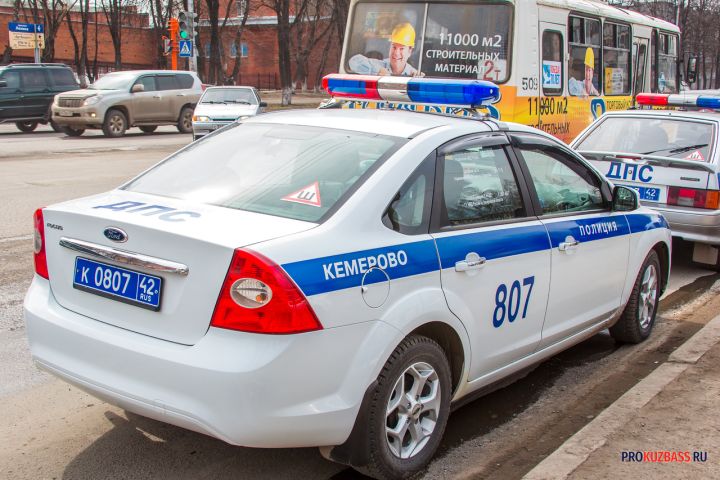 Пять машин ДПС: ночная погоня за лихачом в Кемерове попала на камеру