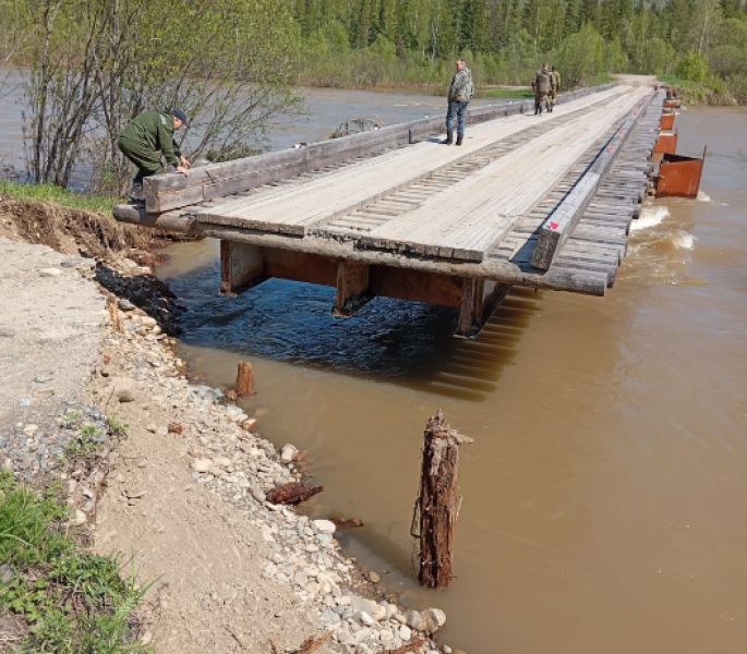Дорога под Новокузнецком оказалась частично разрушена в результате сильного паводка