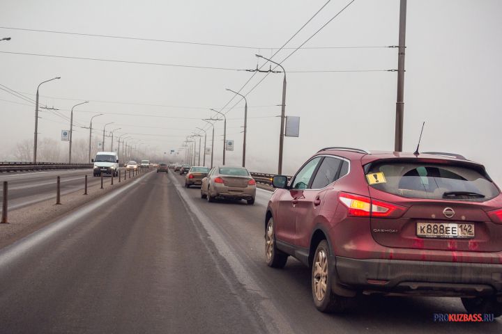 Восьмибалльные пробки парализовали движение в Кемерове