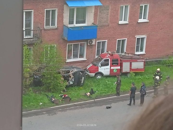 Три человека пострадали в смертельном ДТП с легковушкой в кузбасском городе