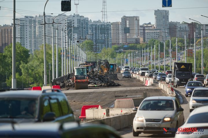Отсчет пошел: ремонт Кузбасского моста на полтора года начался в Кемерове