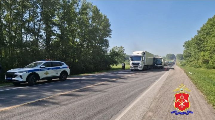 ГИБДД прокомментировала жесткое ДТП с пассажирским автобусом и грузовиком в Кузбассе