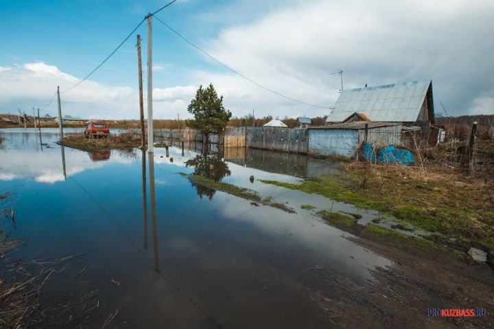 Риск подтопления возник в Новокузнецке из-за повышения уровня воды в Томи