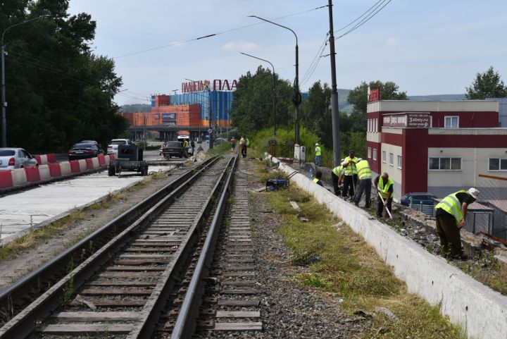 Сроки окончания работ на Запсибовском мосту в Новокузнецке вновь сдвинулись