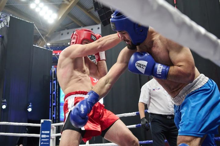 Победа ценой боли и крови: как в Кемерове проходит чемпионат России по кикбоксингу