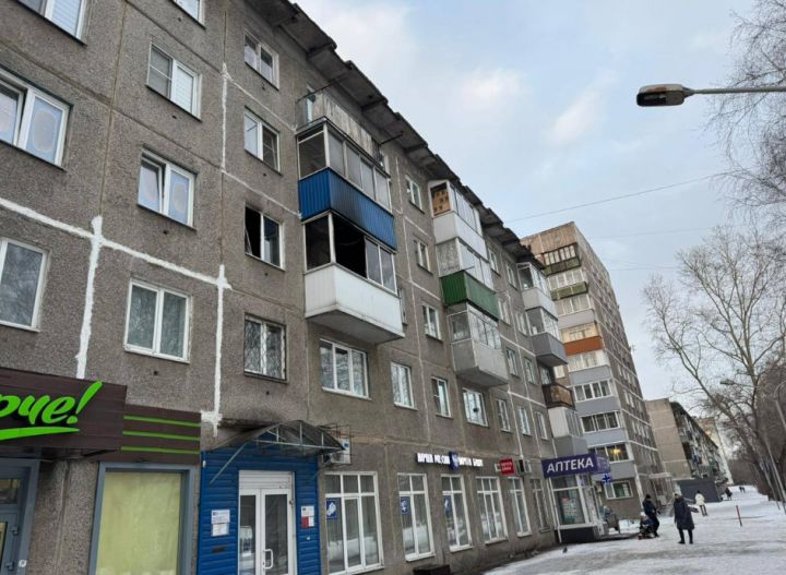 Соцсети: пенсионерка пострадала при пожаре в квартире пятиэтажки в Новокузнецке