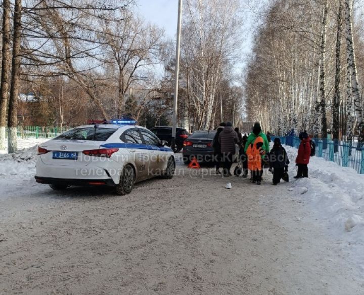 Очевидцы: женщина в Киселевске устроила скандал после ДТП по собственной оплошности