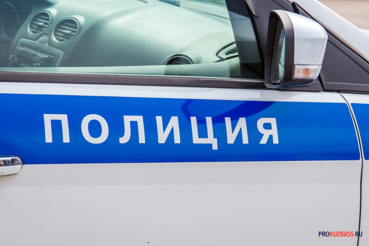 Экс-хоккеист новокузнецкого «Металлурга» избил полицейского на пороге своего дома